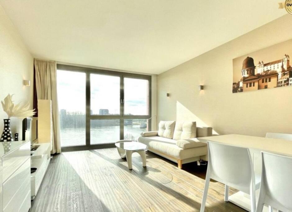 Eurovea Cozy Studio Leilighet Bratislava Eksteriør bilde
